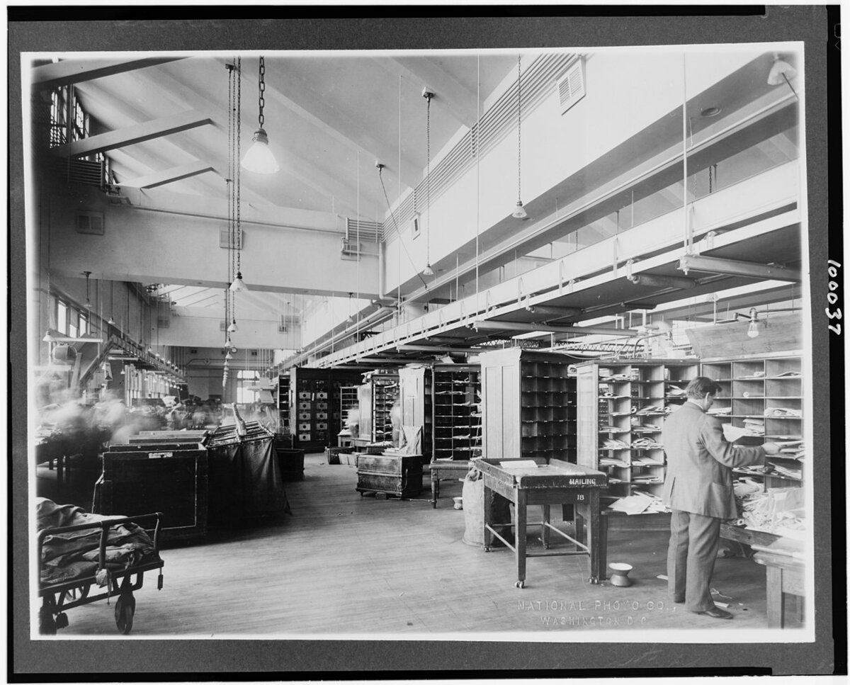 photo mail sorting washington